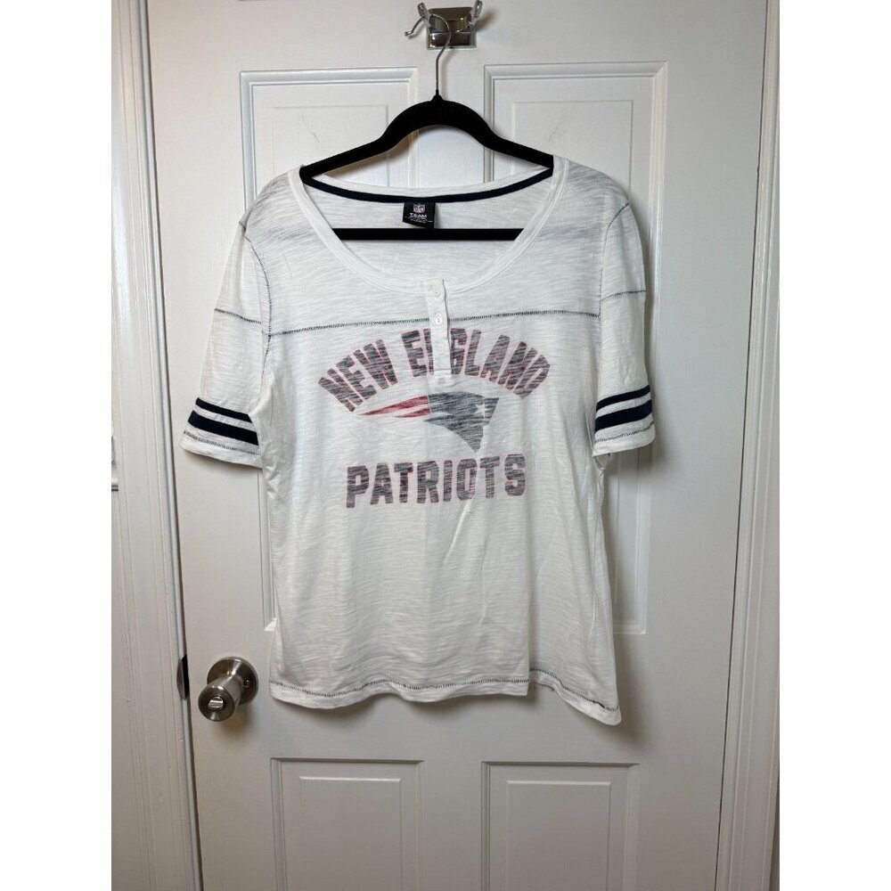 New England Patriots Women's NFL White T-Shirt Inside Out Look
